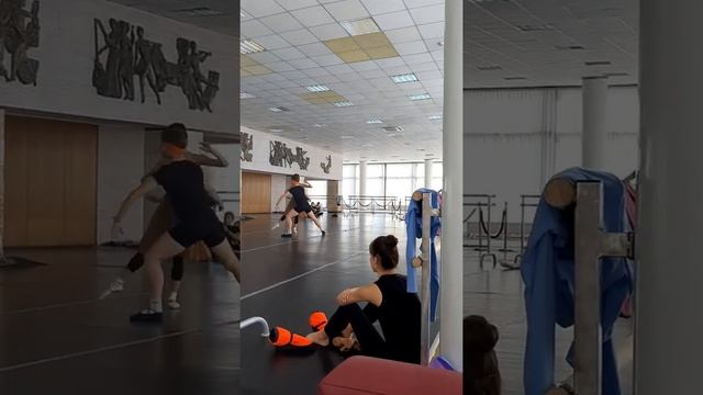 ДНЕПРОПЕТРОВСКИЙ АКАДЕМИЧЕСКИЙ ТЕАТР ОПЕРЫ И БАЛЕТА смотреть онлайн