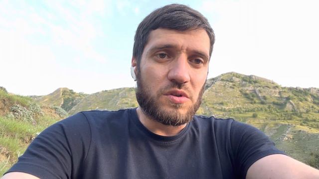 Гиперопека матери и её последствия для ребёнка