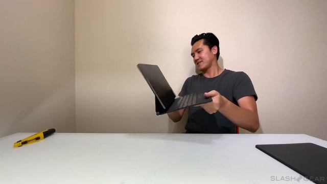 Apple Magic Keyboard: How Strong Are The Magnets?!