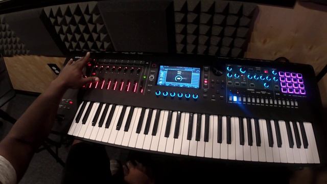 Roland Fantom 6 Jam смотреть онлайн