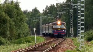 * videosos * танцующий поезд редкое явление !!