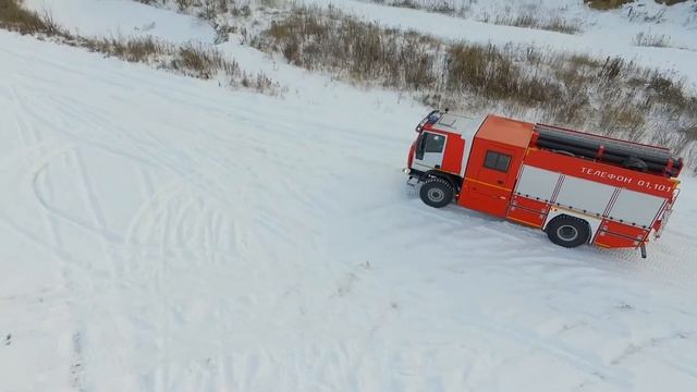 Автоцистерна пожарная АЦ 3,2-40/2 (IVECO ML150) аэросъемка смотреть онлайн