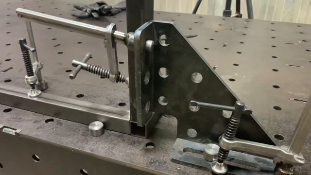 Применение оснастки к 3D сварочному столу. Обзор.