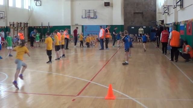 Пролезание в обруч смотреть онлайн