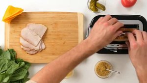 Быстрый и вкусный перекус клаб сэндвич в тостере TT 365031 New Express от Tefal