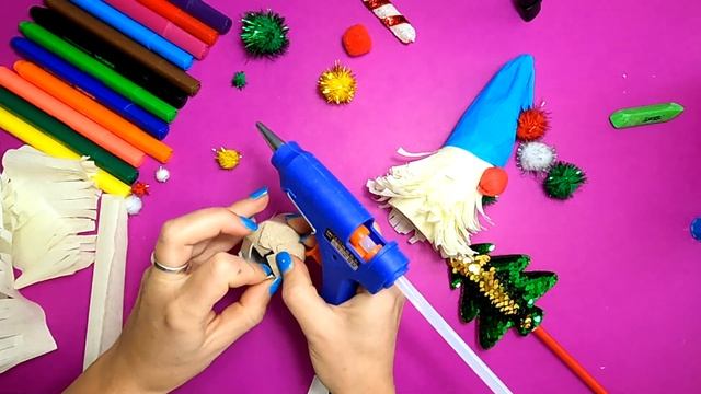 КАК СДЕЛАТЬ СКАНДИНАВСКИХ ГНОМОВ ИЗ БУМАГИ #АППЛИКАЦИИ #ПОДЕЛКИ #НОВОГОДНИЕПОДАРКИ