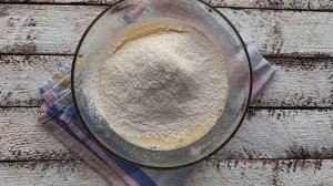 Шарлотка с яблоками и киви. Простые рецепты в домашних условиях