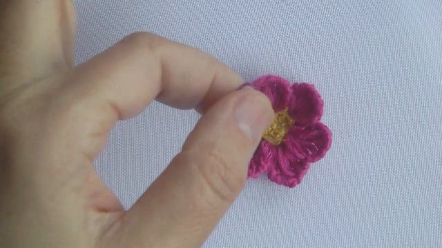 Learn How to Do a 3D Flower - Hand Embroidery
