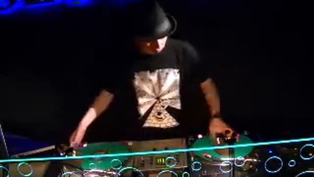 DJ KUSSY with the SASS wear смотреть онлайн