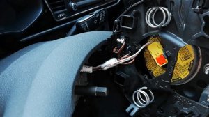 Как снять руль и подушку безопасности на Сеат Леон III (Seat Leon III).