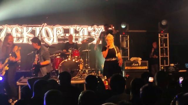 гр.Сектор Газовой Атаки & Татьяна Фатеева - Песня Снегурочки смотреть онлайн