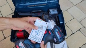 Unpacking / unboxing cordless drill/driver Bosch GSR 18V-110 C 06019G010C