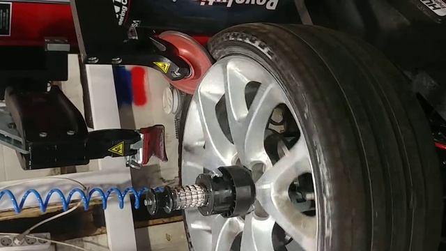 Низкий профиль + дубовая 10летняя покрышка бесконтактное разбортирование смотреть онлайн