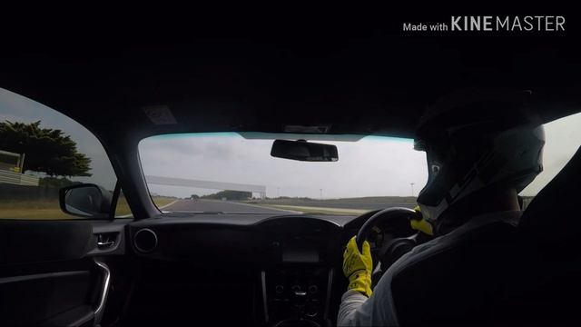 Toyota 86 V Porsche GT4 - Phillip Island GP Circuit смотреть онлайн