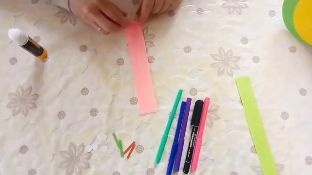 Родина равликів (конструювання з картону) смотреть онлайн