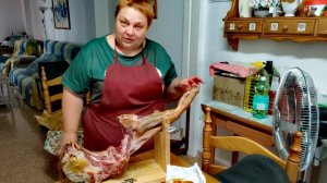 Сколько ЗАРАБАТЫВАЕТ сиделка в Испании  ОГОЛЯЕМ НОЖКУ!