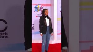 2018 Red Carpet Music Awards Super Star Fashion Show American Music (52)