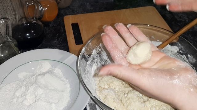 Новое это хорошо забытое старое!!! Хрустящие творожные шарики в масле!!! смотреть онлайн