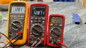 Сравнение скорости измерений постоянного напряжения мультиметрами Fluke 28 II, UNI-T UT171B и UT133