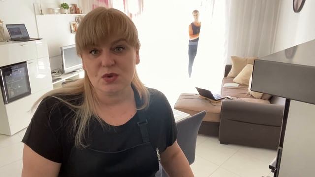 Ницца. Море. Сын пробует котлеты. Весна пришла