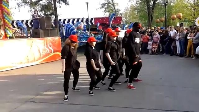 20140501 183133 1 Мая 2014 г. Праздник Весны и Труда смотреть онлайн