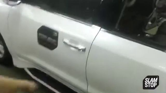 Доводчики автомобильных дверей SLAMSTOP на Lexus LX450d смотреть онлайн
