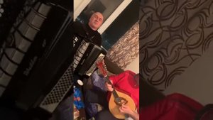 Аварская песня Омар урминский живой голос на баяне