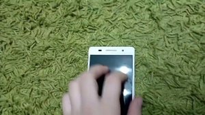 нашел телефон на мусорке