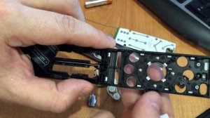 Как разобрать алюминиевый пульт Samsung
