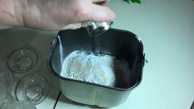 традиционный белый хлеб в хлебопечке смотреть онлайн