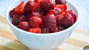 Вареники с клубникой на тесте с простоквашей