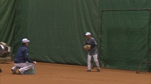 【2023 Seibu Lions Spring Camp】Lions Rookie Practices Defense at Spring Camp