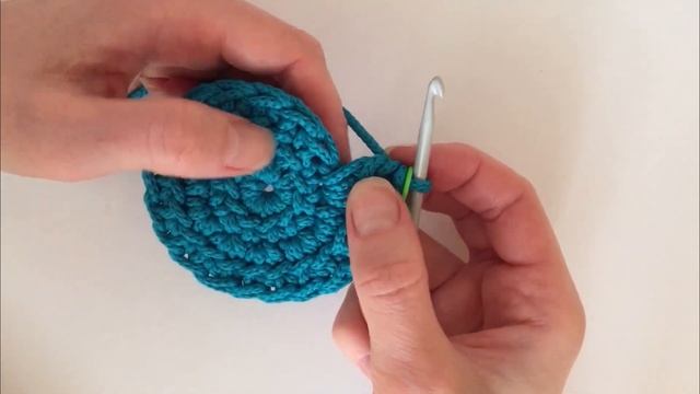 Подставка под кружку, горячее. Вязаная ракушка спираль из шнура, трикотажной пряжи крючком. смотреть онлайн