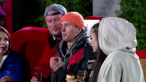 Порно күйеуі әйелінің трахниясын желіде көреді