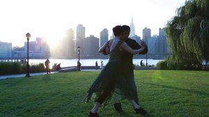 Una Noche Mas - Argentine Tango impro New York. Yasmin Levy. Julia Juliati.