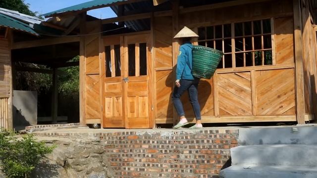 Harvest whips and cloths and bring them to the market to sell - make a wooden house for dogs смотреть онлайн