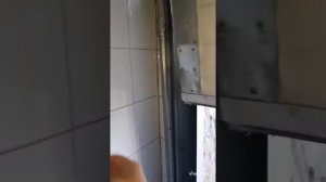 Ремонт секционных ворот с электроприводом.