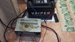 Заряжаю аккумулятор советским ЗУ "Жигули"