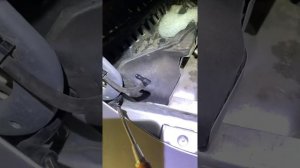 Моторчик омывателя жужит,но не сикает
