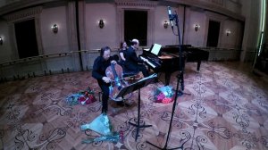 Сен-Санс. "Лебедь". Юрий Лоевский (виолончель), Павел Домбровский (фортепиано)