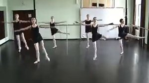 МГКИ. отделение "Современный танец". 1й курс. экзамен по классическому танцу