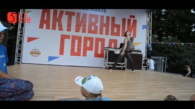 Школа 5Life выступает на @ Активный город, Цветной бульвар смотреть онлайн