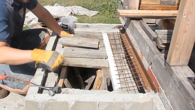 Снятие опалубки со ступеньки, заливка крышки смотреть онлайн