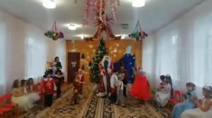 «Марш ёлочных игрушек»