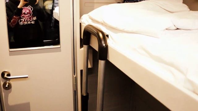 СТРИЖ - САМЫЙ НЕОБЫЧНЫЙ ПОЕЗД РОССИИ/ЕДЕМ В КУПЕ В НИЖНИЙ НОВГОРОД смотреть онлайн