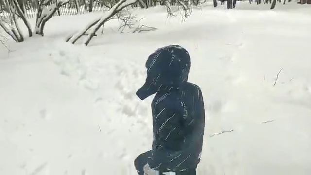 2 часть как я пытаюсь залезть на гору кувырками! | Рубрика | Кувырки! смотреть онлайн