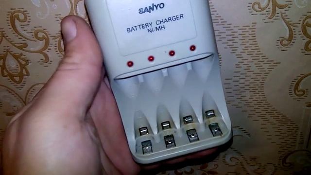 Зарядка батареек с помощью зарядного устройства для акк смотреть онлайн