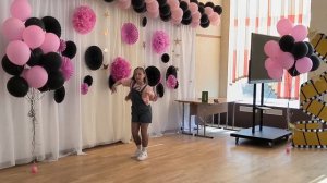 Выпускной из ?️?4 класса?️?. Зажигательный танец от Иры. 4 "Б" класс.