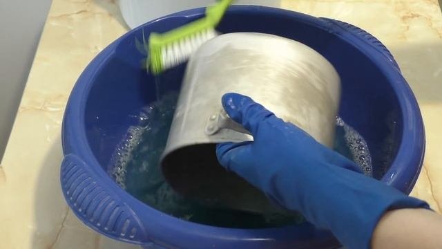 КАК ОТМЫТЬ КАСТРЮЛЮ (ПОСУДУ)  от ЗАСТАРЕЛОГО ЖИРА, САЖИ, КОПОТИ, ГРЯЗИ, НАГАРА.