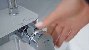 Душевая система AM PM Like F0780700 с круглым верхним душем и смесителем-полкой.